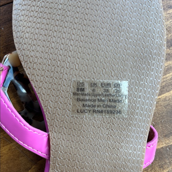J. McLaughlin NWOT Lucy Flip flops Sz 8 - Picture 8 of 8